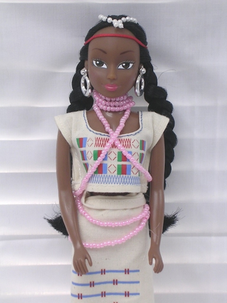Illustration for article titled Nigerian 'Queens of Africa' Dolls Give Girls What Barbie Can't